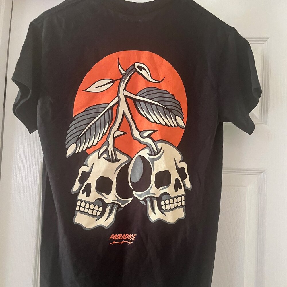 Tilly's "Pairadice" Men's Crew Neck Graphic Skull T-Shirt Short sleeve Black S